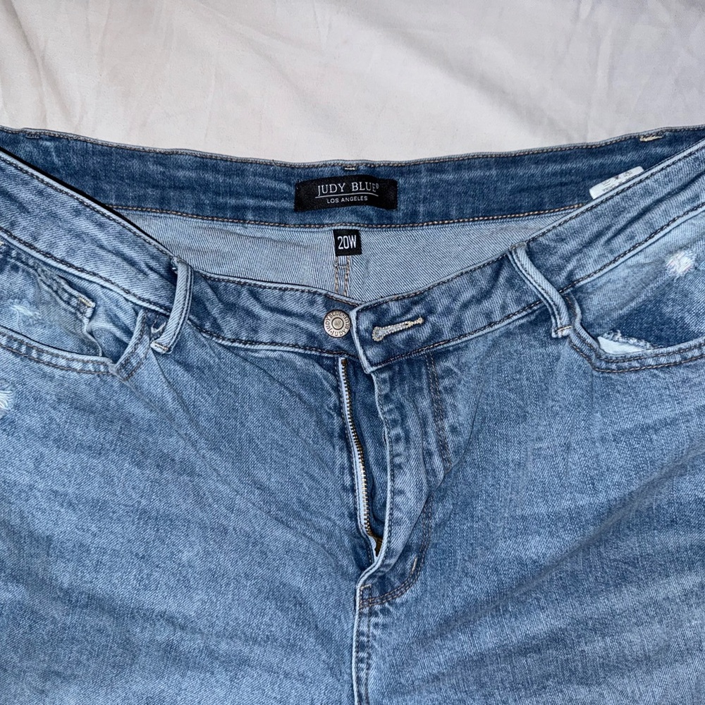 Judy Blue High Waisted Rigid Magic Distressed Rainbow Thread